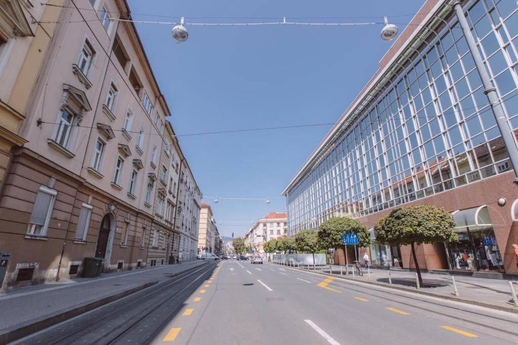 Alenka'S Place, Fiber Optic Wi Fi Загреб Екстериор снимка