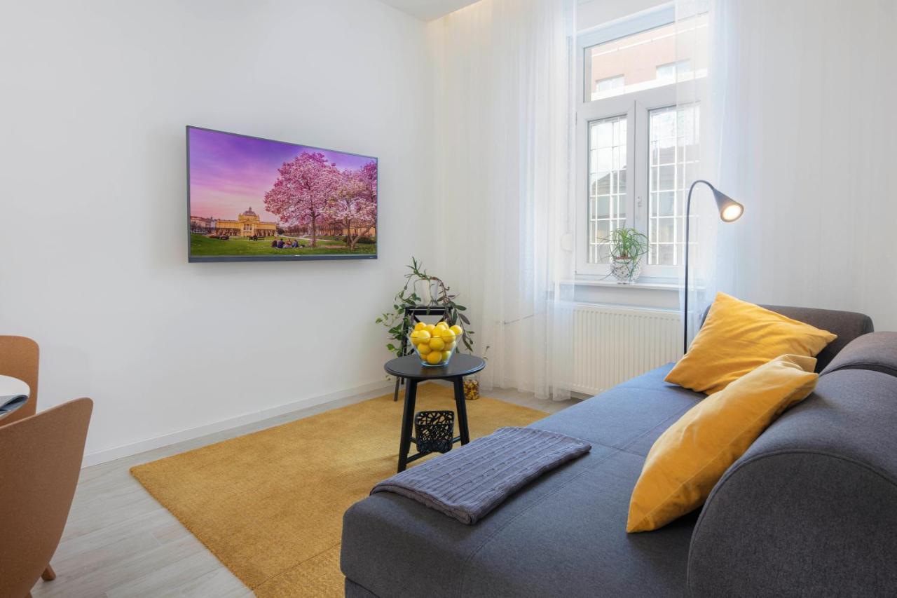 Alenka'S Place, Fiber Optic Wi Fi Загреб Екстериор снимка